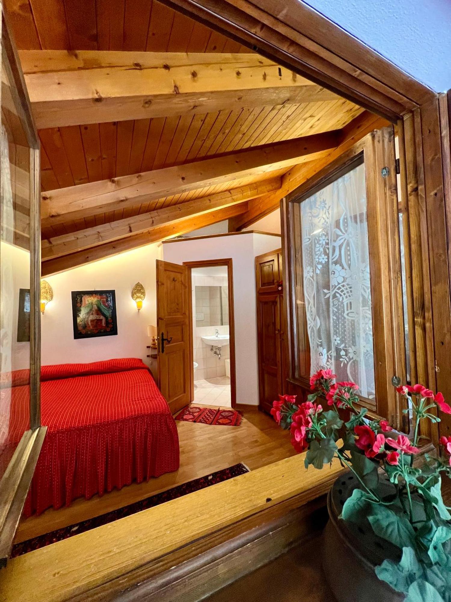Апартаменты Mansarda A Cortina Кортина-д'Ампеццо Экстерьер фото