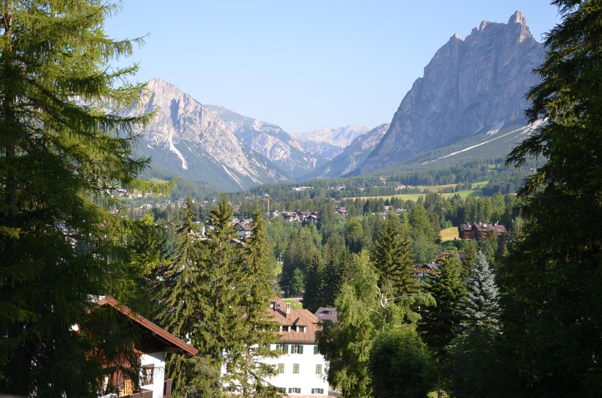 Апартаменты Mansarda A Cortina Кортина-д'Ампеццо Экстерьер фото