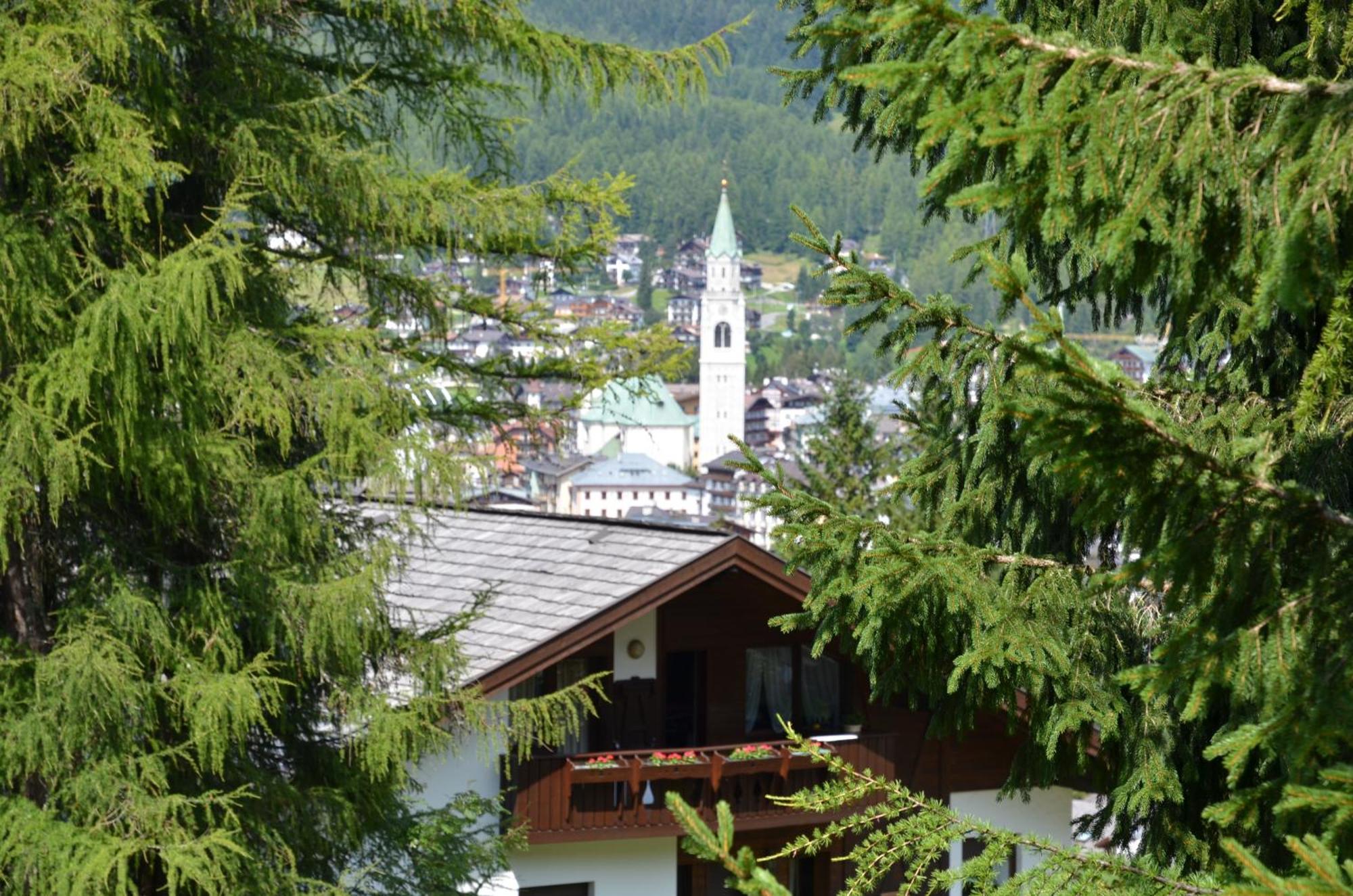 Апартаменты Mansarda A Cortina Кортина-д'Ампеццо Экстерьер фото