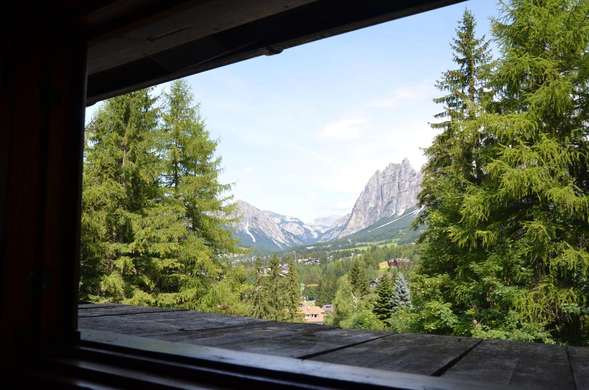 Апартаменты Mansarda A Cortina Кортина-д'Ампеццо Экстерьер фото
