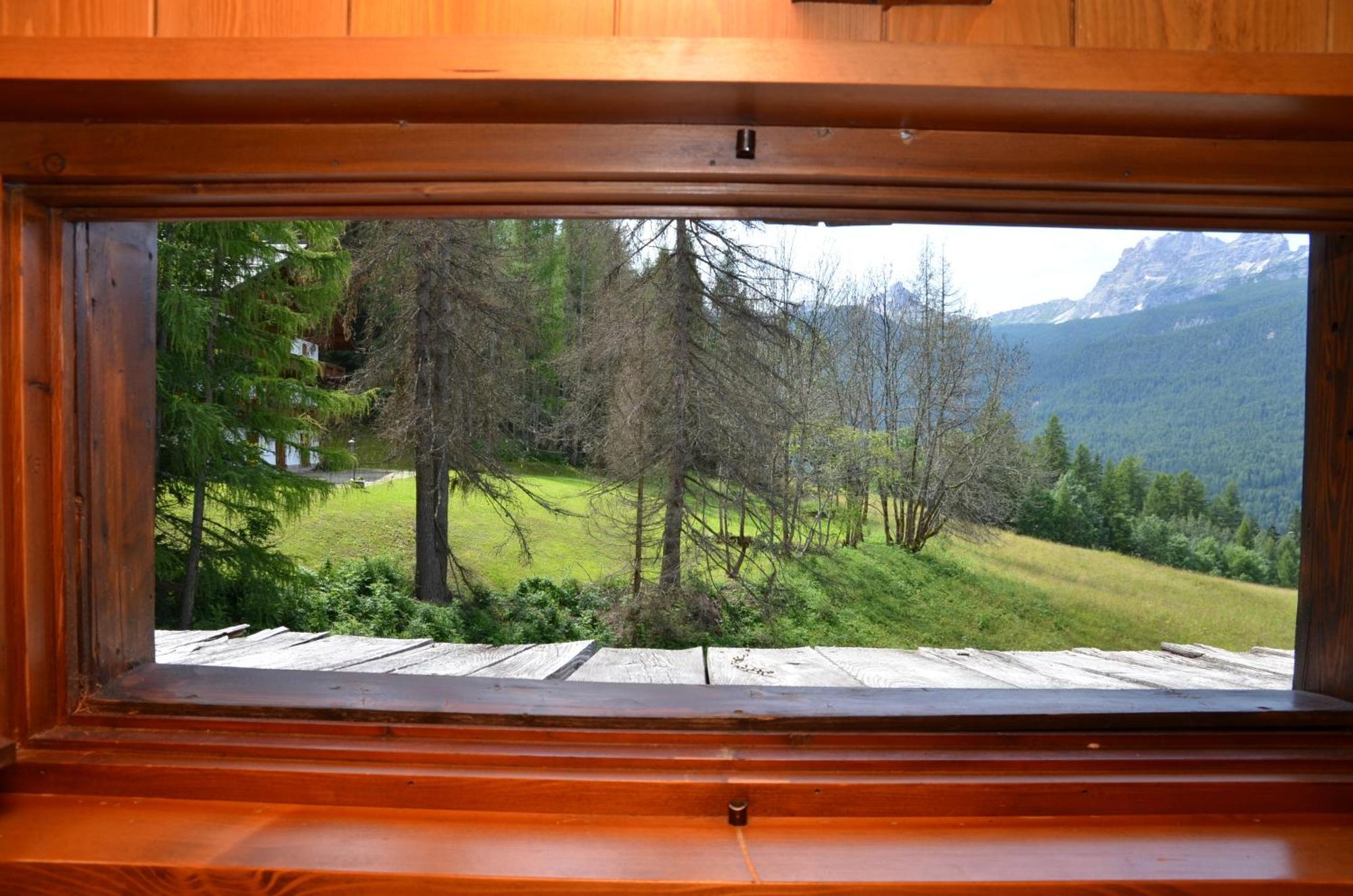 Апартаменты Mansarda A Cortina Кортина-д'Ампеццо Экстерьер фото